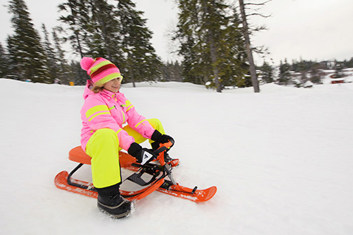 зимна шейна с кормило и здрава стоманена конструкция STIGA Snowracer Color Orange Pro